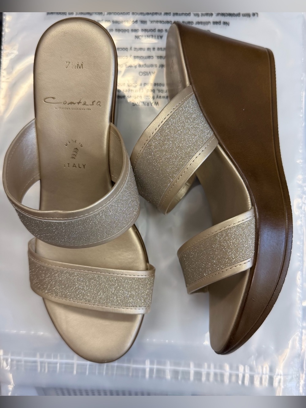 Contesa Italian Shoemakers Gold Sparkle Wedge Sandals Size 7.5